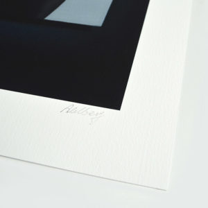 Detail photo of the signature of giclee Bellevue